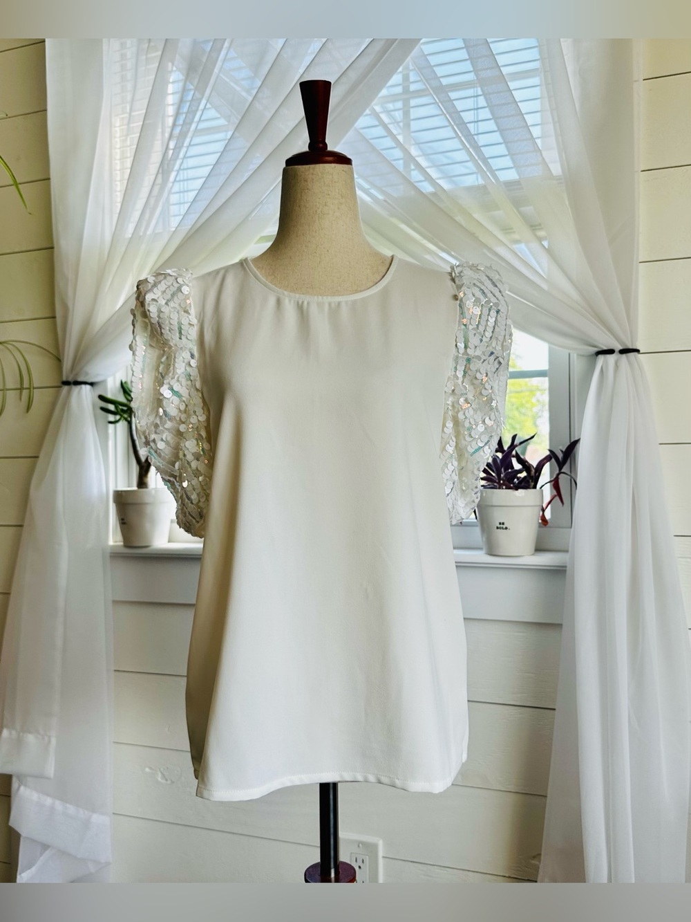 TCEC Off White Statement Puff Sleeve Iridescent Sequin Blouse Size Medium